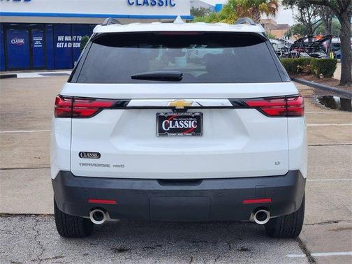 2022 Chevrolet Traverse LT Leather