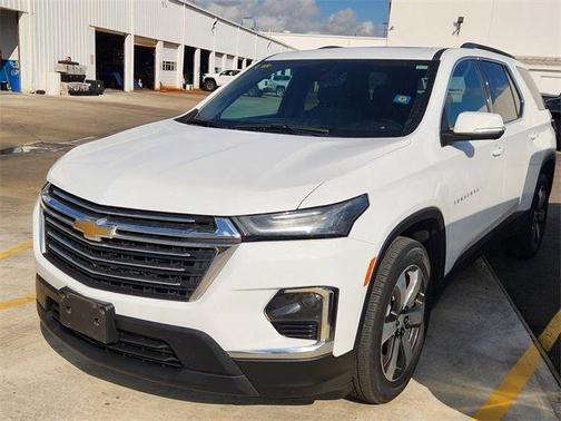 2022 Chevrolet Traverse LT Leather