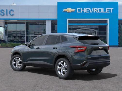 2025 Chevrolet Trax LS