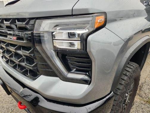Sterling Gray Metallic 2025 Chevrolet Silverado 2500 ZR2