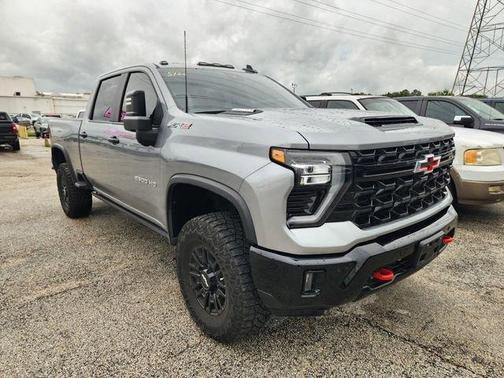 Sterling Gray Metallic 2025 Chevrolet Silverado 2500 ZR2