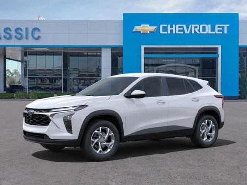 2025 Chevrolet Trax LS