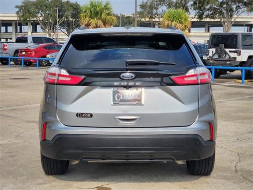 2021 Ford Edge SE