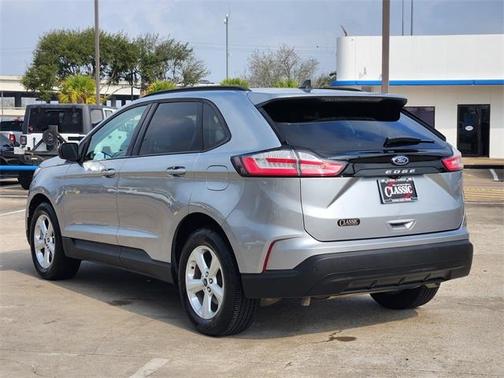2021 Ford Edge SE