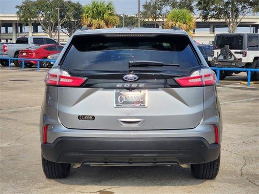 2021 Ford Edge SE