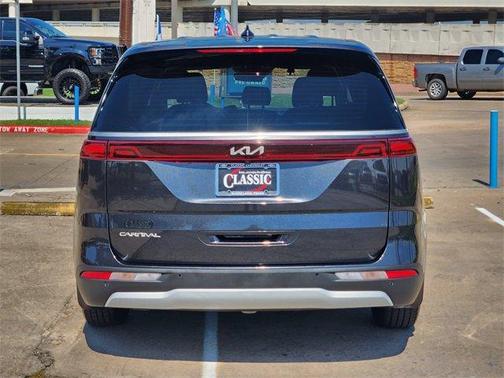 2023 Kia Carnival LX