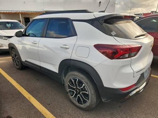 Summit White 2023 Chevrolet Trailblazer ACTIV