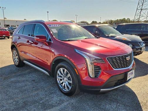 2023 Cadillac XT4 Premium Luxury