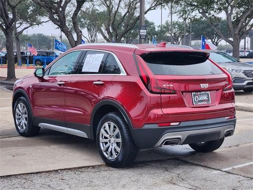 2023 Cadillac XT4 Premium Luxury