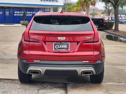 2023 Cadillac XT4 Premium Luxury