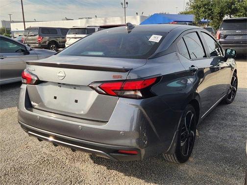 2025 Nissan Versa 1.6 SR