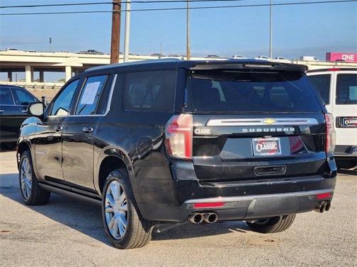 2021 Chevrolet Suburban High Country