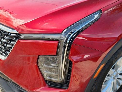 2024 Cadillac XT4 Luxury