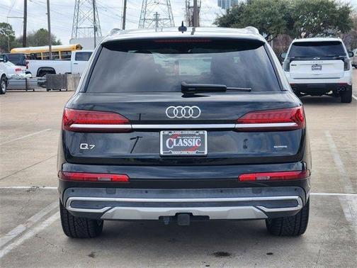 2020 Audi Q7 55 Premium Plus