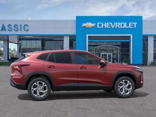 2025 Chevrolet Trax LS