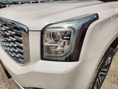 White Frost Tri-Coat 2018 GMC Yukon Denali