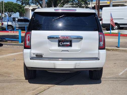 White Frost Tri-Coat 2018 GMC Yukon Denali