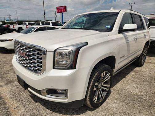 White Frost Tri-Coat 2018 GMC Yukon Denali