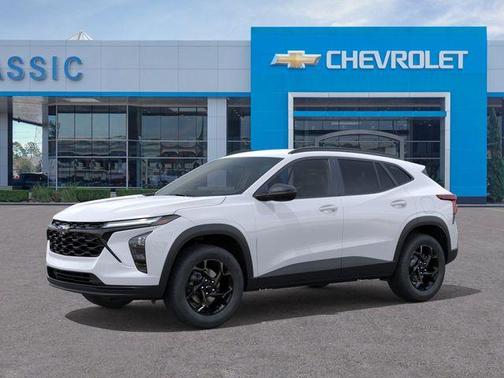 White 2026 Chevrolet Trax LT