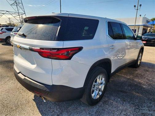 2023 Chevrolet Traverse LS