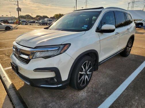 White Diamond Pearl 2019 Honda Pilot Elite