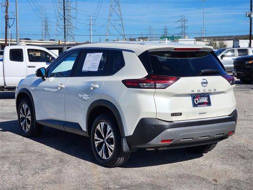 2021 Nissan Rogue SV