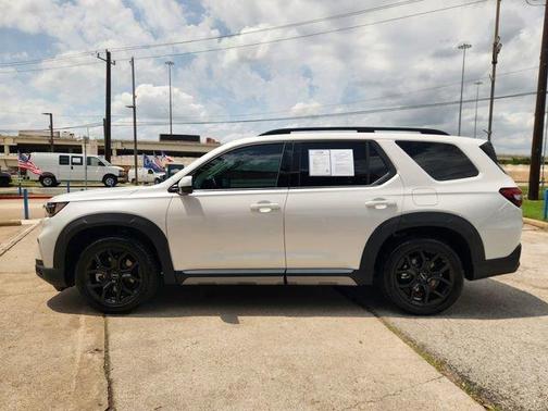 0Q 2025 Honda Pilot Touring