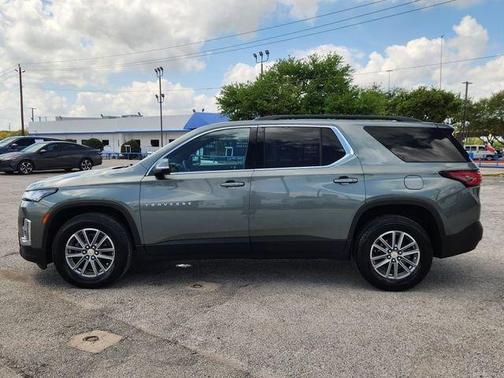 Silver Sage Metallic 2023 Chevrolet Traverse LT Cloth