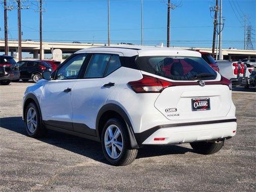 2024 Nissan Kicks S