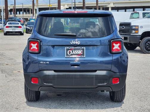 2023 Jeep Renegade Latitude