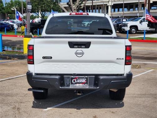 2023 Nissan Frontier S
