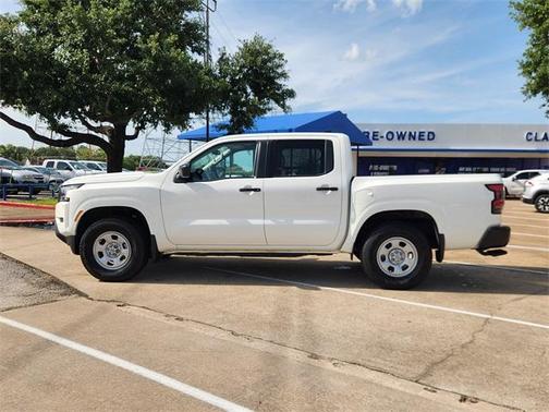 2023 Nissan Frontier S