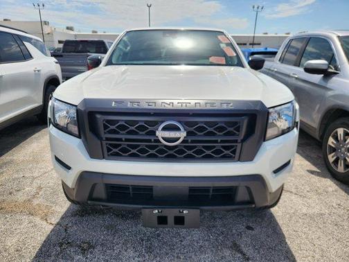 2023 Nissan Frontier S