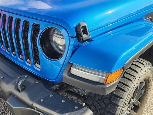 2023 Jeep Gladiator Sport