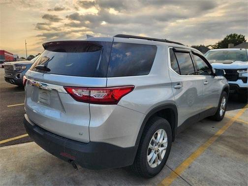 2021 Chevrolet Traverse LT Cloth