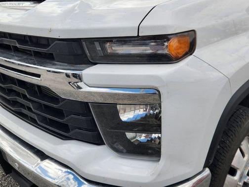 2025 Chevrolet Silverado 3500 LT