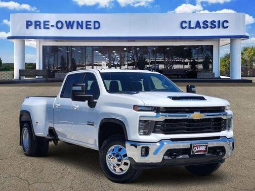 2025 Chevrolet Silverado 3500 LT