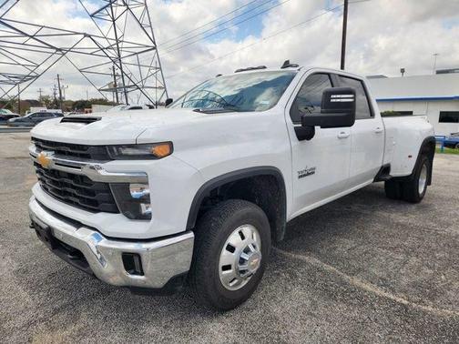 2025 Chevrolet Silverado 3500 LT