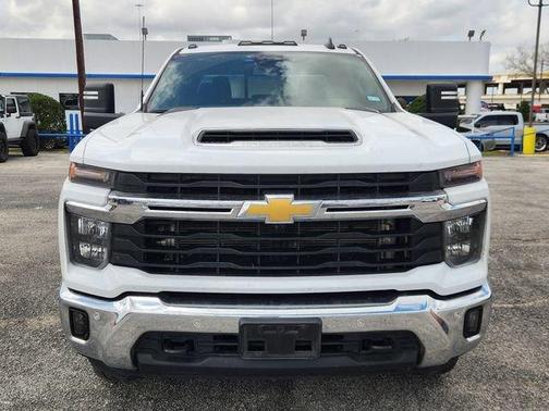 2025 Chevrolet Silverado 3500 LT