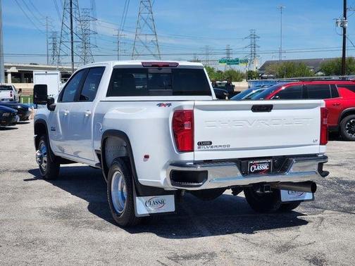 2025 Chevrolet Silverado 3500 LT