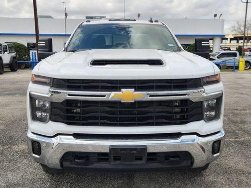 2025 Chevrolet Silverado 3500 LT
