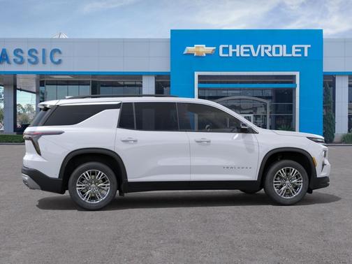 White 2026 Chevrolet Traverse LT