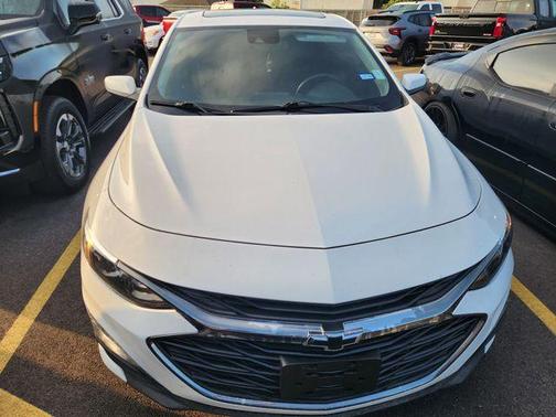 Summit White 2024 Chevrolet Malibu LT