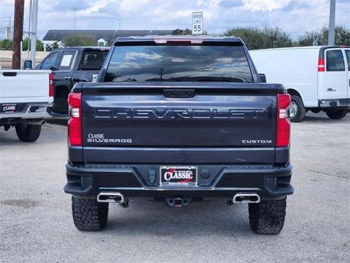 2024 Chevrolet Silverado 1500 Custom Trail Boss