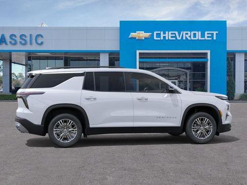 White 2026 Chevrolet Traverse LT