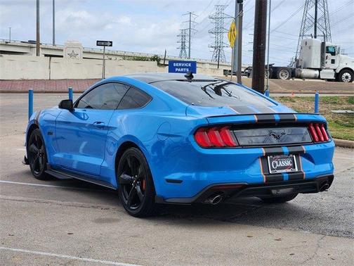 2022 Ford Mustang EcoBoost Premium