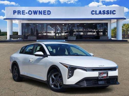 Snow White Pearl 2025 Kia K4