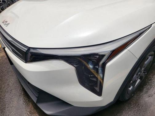 Snow White Pearl 2025 Kia K4