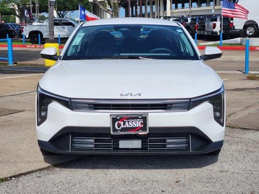 Snow White Pearl 2025 Kia K4