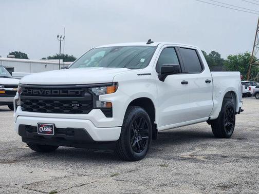 Summit White 2024 Chevrolet Silverado 1500 Custom